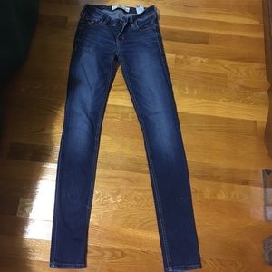 🍭 Juniors 1 Hollister Jeans. 🍭